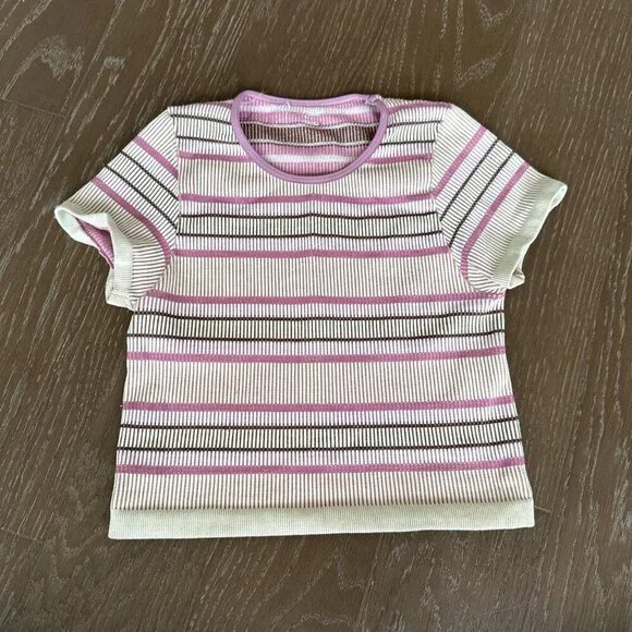 Urban Outfitters Tee - Picture 1 of 3